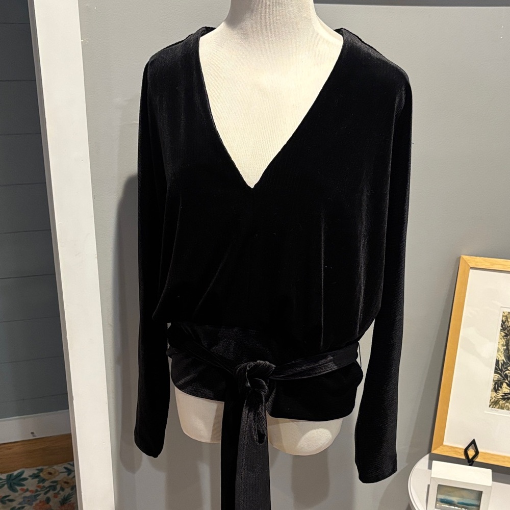Good American Black V-Neck Blouse